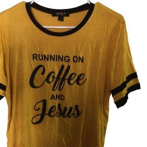 QUEEN BEE COFFEE AND JESUS GRAPHIC TEE SIZE LARGE